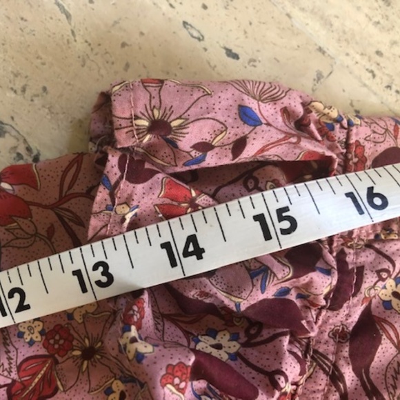 Women's Free Assembly Rose Floral Print Top / Blouse Size L - Picture 11 of 16